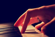 虎扑体育：足球——英格兰联赛杯：纽卡斯尔联队夺冠.